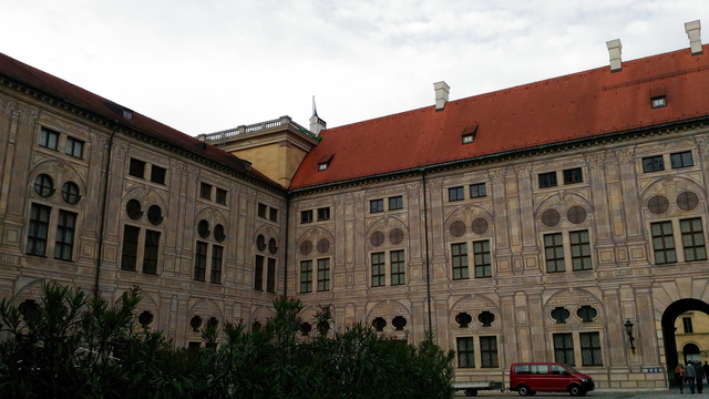 P_20160614_184202-1.jpg - 2016德國之旅